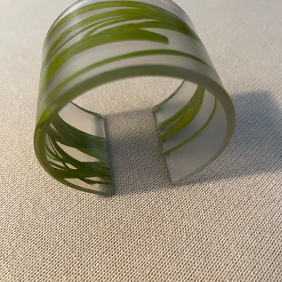 3/$20 Lucite plastic cuff - Picture 7 of 7